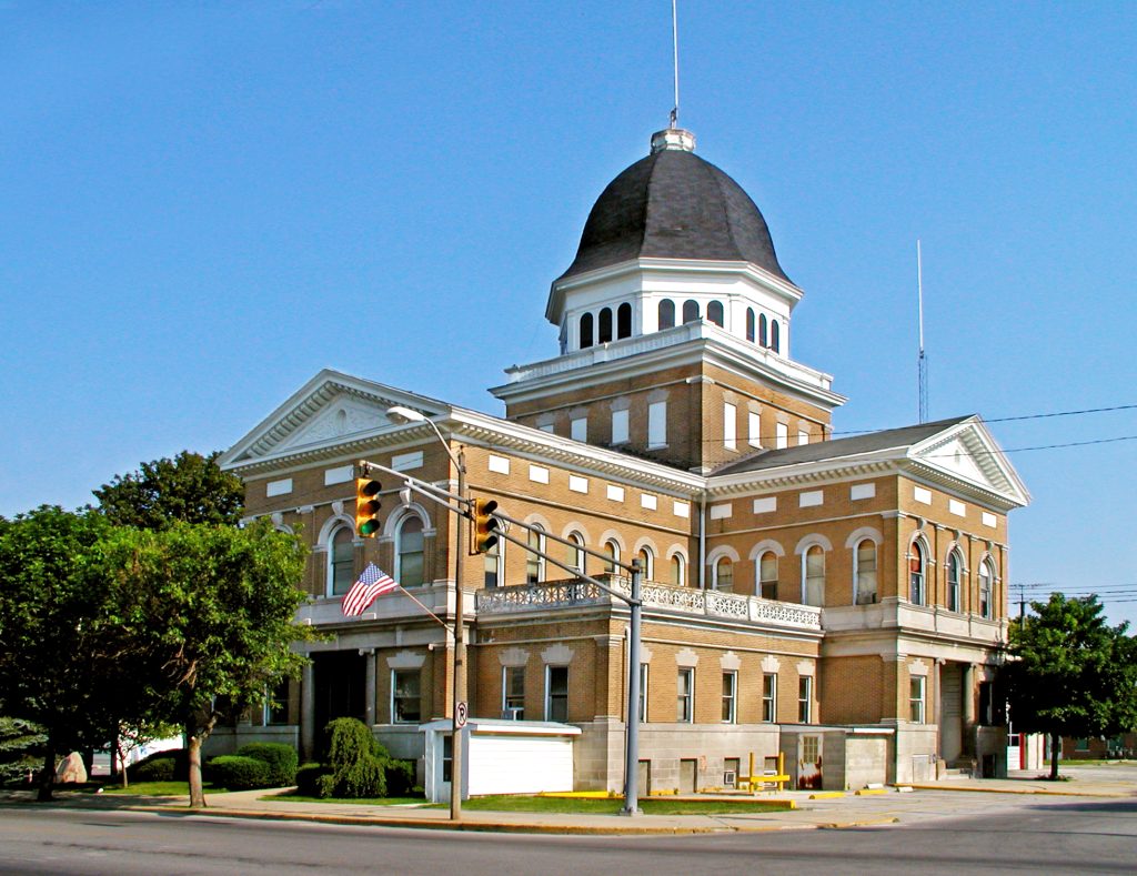 Elwood City Hall (Photo: Lee Lewellen)