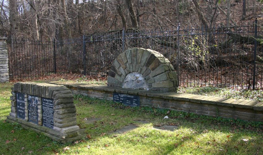 Ostermann Bench, Dyer