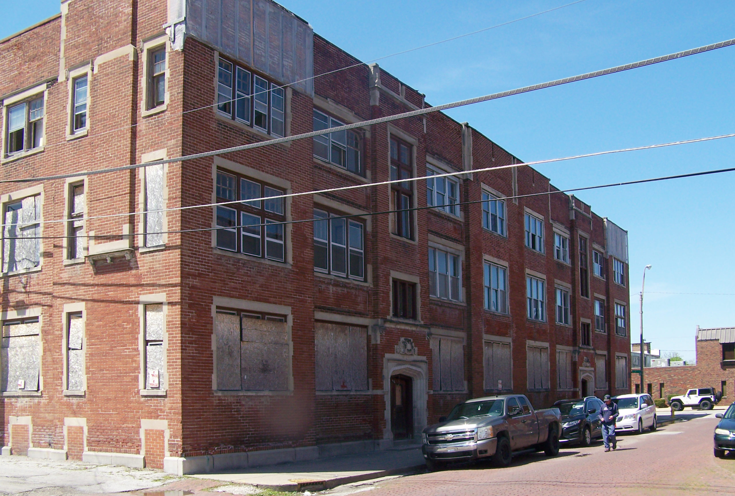 Cecelian Apartment Building, Marion