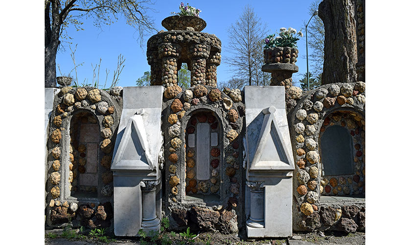 Jasper Grotto by Lee Lewellen