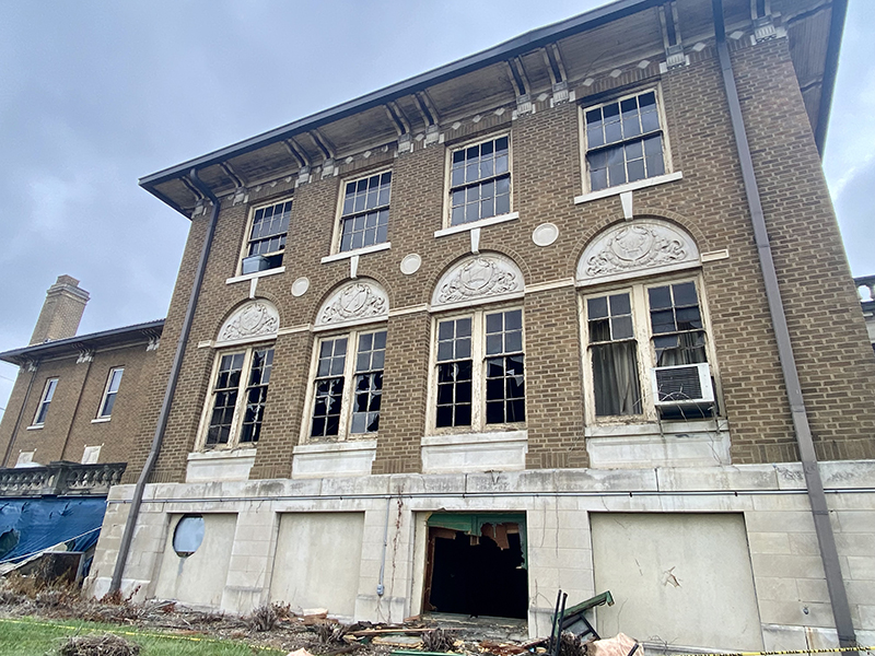 Bedford Elks Lodge Building