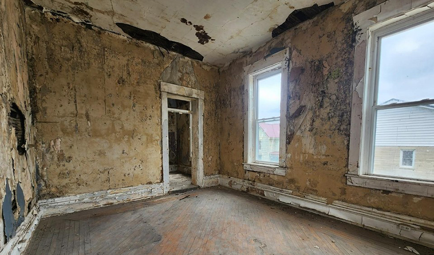 Dillsboro-interior3