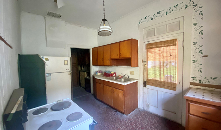 Tell-City-kitchen