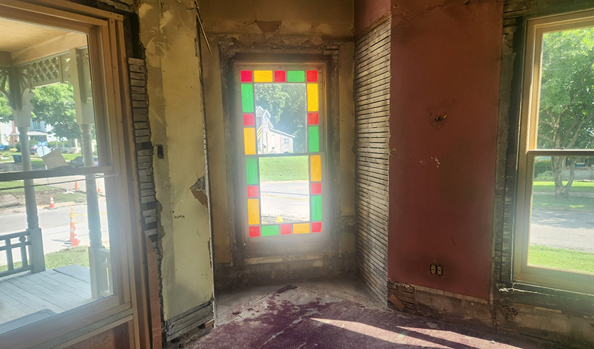 196 E Main Wabash Interior Stained Glass