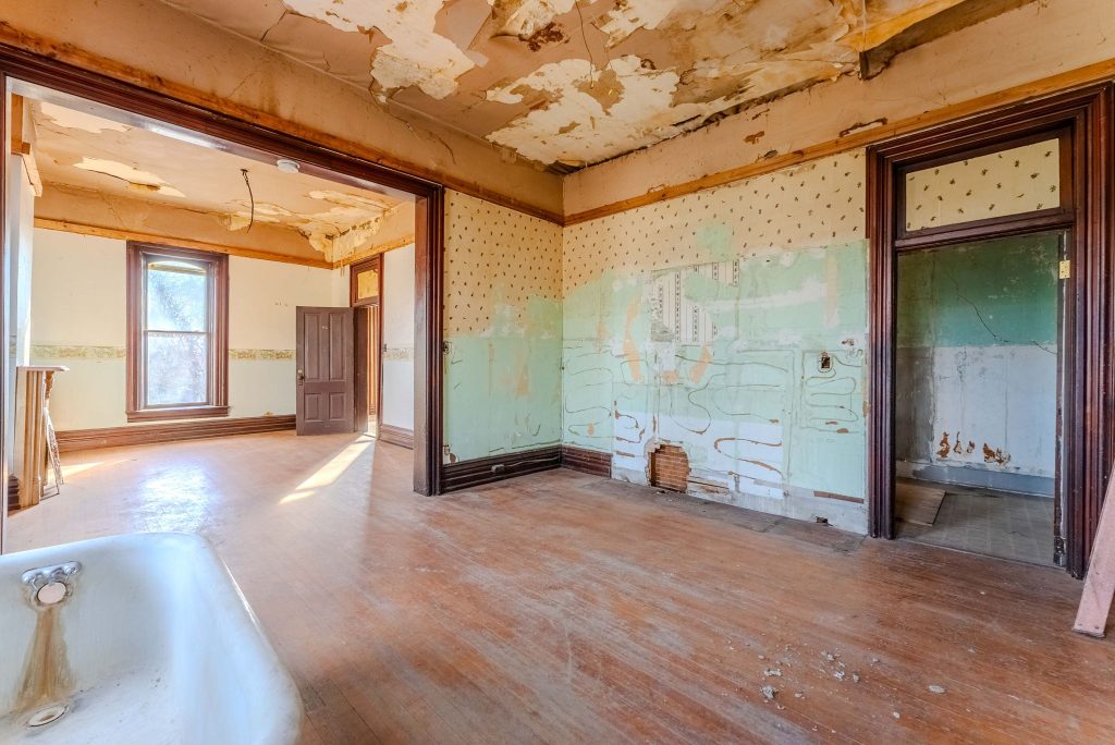 218 E Main Interior (8)