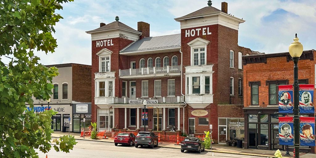 Mineral Springs Hotel 25 Header